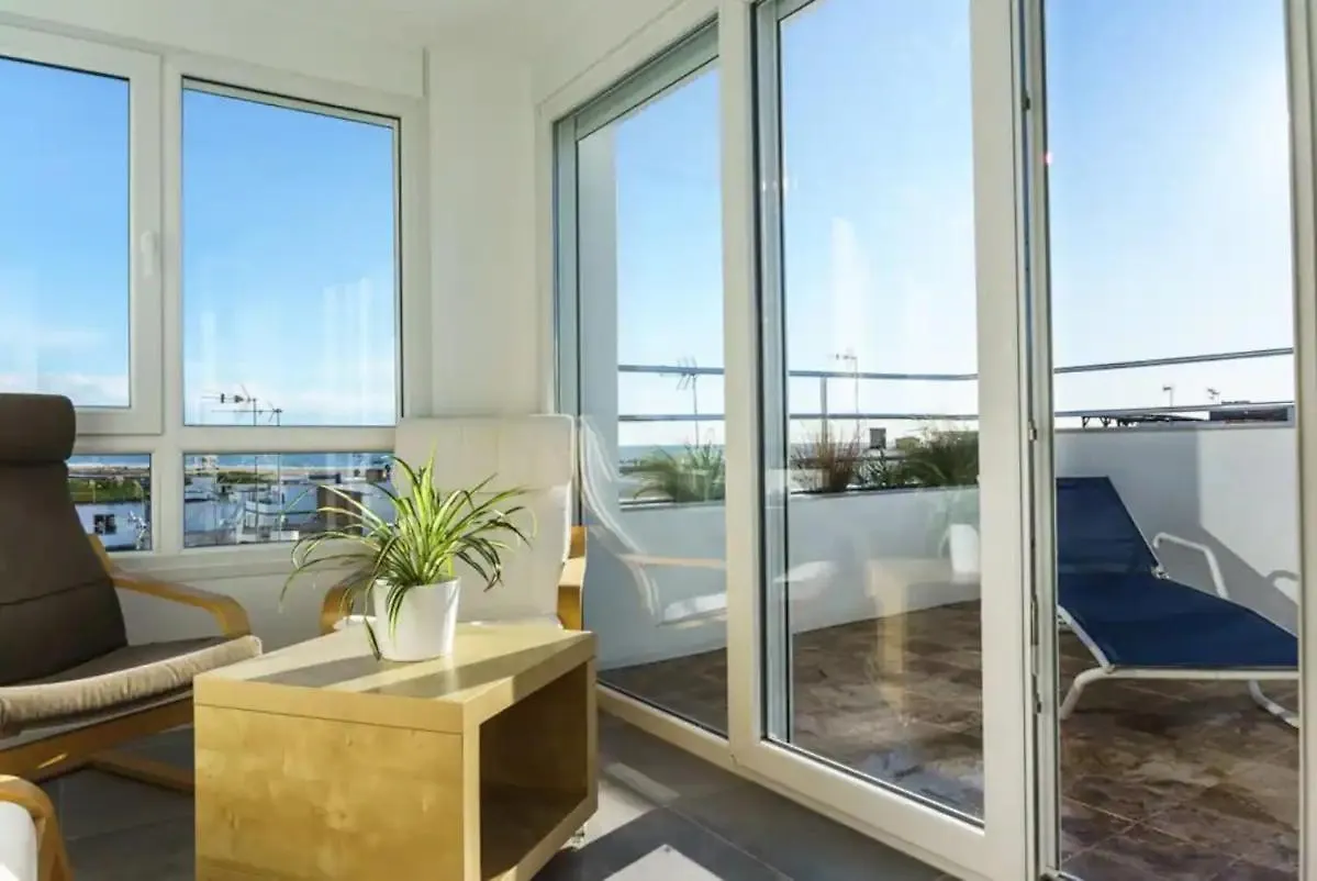 Apartamento Con Terraza Vistas Al Mar. Conil De La Frontera